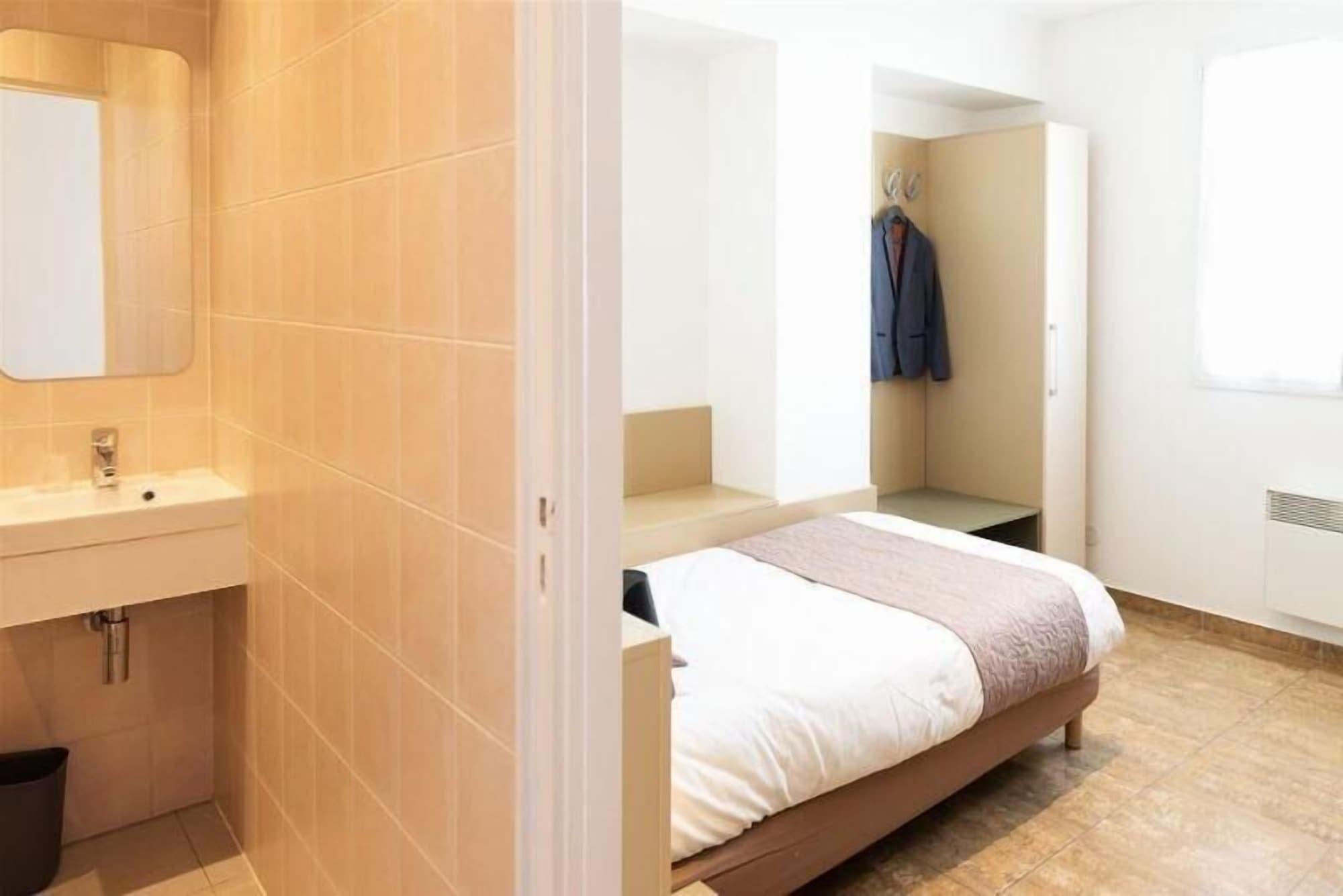 Hotel Le Saint Germain Олне су Боа Екстериор снимка