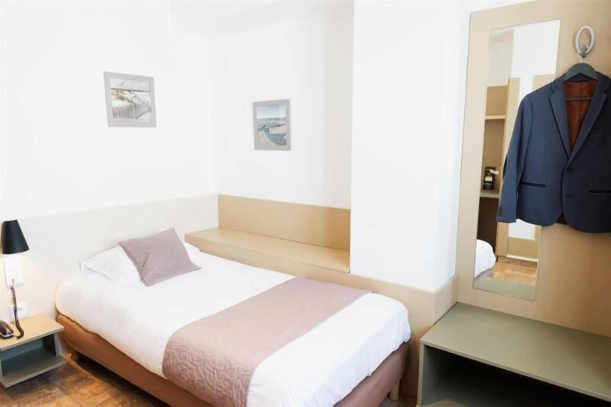 Hotel Le Saint Germain Олне су Боа Екстериор снимка