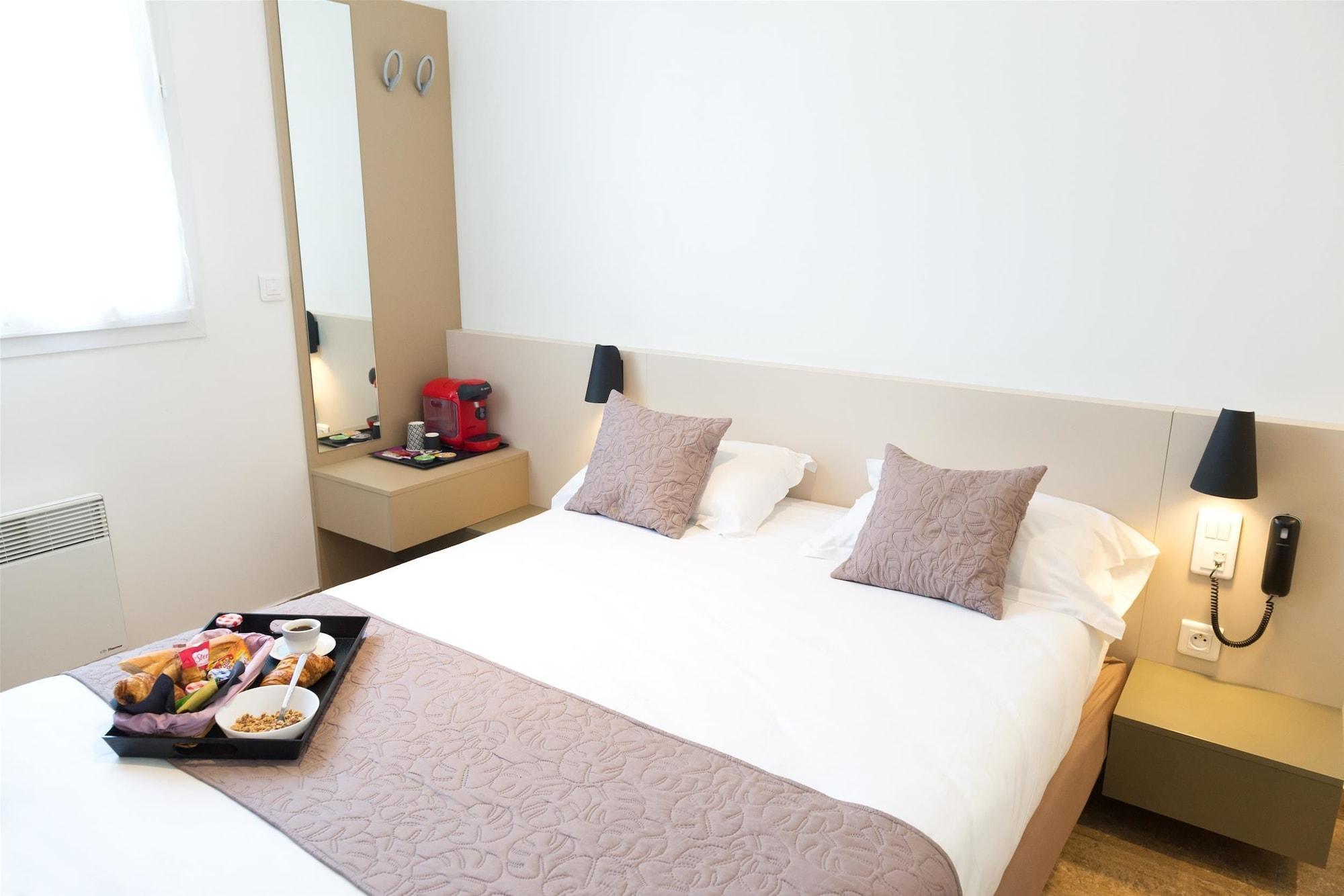Hotel Le Saint Germain Олне су Боа Екстериор снимка