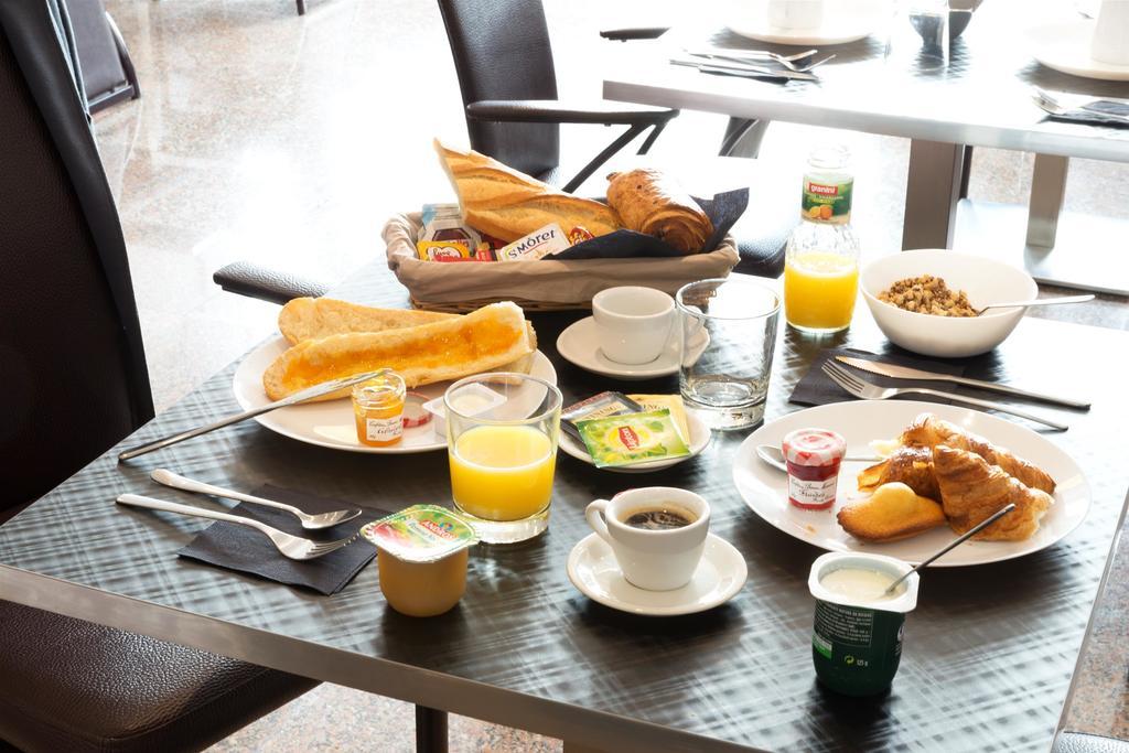 Hotel Le Saint Germain Олне су Боа Екстериор снимка